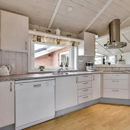Holiday Aliisa - 400m From The Sea In Western Jutland By Interhome