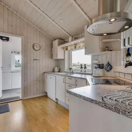 Holiday Aliisa - 400m From The Sea In Western Jutland By Interhome Lakolk